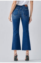 HIDDEN HAPPI DARK WASH FRAYED HEM CROP FLARE