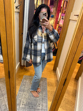 Plaid Button-up Flannel Shirt - Navy/Blue