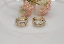 Huggie Hoop Earring - Gold