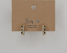 Huggie Hoop Earring - Gold