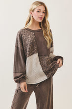Mineral Washed Animal Knit Sweater Patched Block Sweatshirt - Natural or Ash Oak
