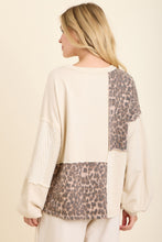 Mineral Washed Animal Knit Sweater Patched Block Sweatshirt - Natural or Ash Oak