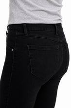 Petite 28'' Better Butter Wide Leg Jean In Black