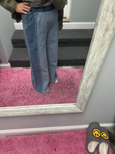 FRONT FRAYED CUT SEAM WIDE LEG WASHED DENIM JEANS