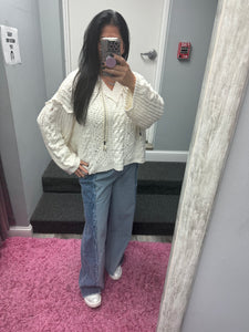 FRONT FRAYED CUT SEAM WIDE LEG WASHED DENIM JEANS