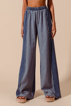 FRONT FRAYED CUT SEAM WIDE LEG WASHED DENIM JEANS