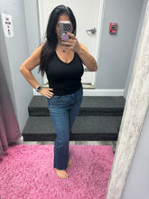 HIDDEN HAPPI DARK WASH FRAYED HEM CROP FLARE