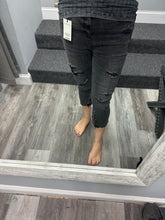 JUDY BLUE HI-WAIST SKINNY CAPRI - BLACK