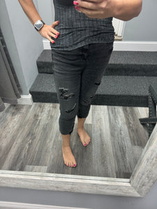 JUDY BLUE HI-WAIST SKINNY CAPRI - BLACK