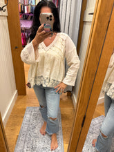 POL Designed in V-neck, straight sleeve, A-line fit top in double gauze with lace detail pointed solid pattern - Black or Natural