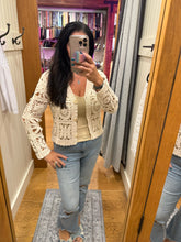 POL Designed in V-neck long sleeve cropped fit cardigan in crochet - Natural or Off White