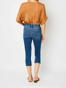 JUDY BLUE CAPRI WITH SIDE SLIT
