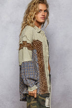 POL Textured Twill With Plaid & Floral Patch Short - Oatmeal