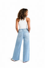 1822 Denim 27'' Wide Leg Jean W/ Shadow Side Stripe - Atlas