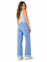 1822 Denim 30"- 27'' Slim Wide Leg Jean W/ Side Panel In Kitty Hawk