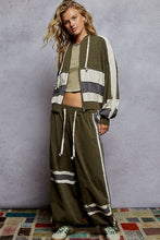 POL balloon sleeve relaxed fit hoodie zip up top in cotton with double gauze patch - Olive