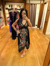 V Neck Hanky Hem Midi Dress With Lace Waist - Black