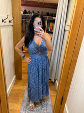 V Neck Lace Trim Ditsy Print Maxi Dress - Blue