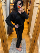 Ariella Slim Leg Contrast Pant In Scuba - Black