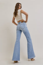 HIDDEN LIGHT WASH MOTO SEAMED STRETCH 33 IN INSEAM FLARE