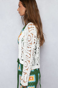 POL Designed in V-neck long sleeve cropped fit cardigan in crochet - Natural or Off White