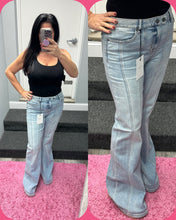 HIDDEN LIGHT WASH MOTO SEAMED STRETCH 33 IN INSEAM FLARE
