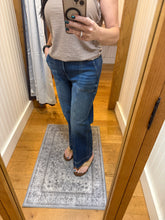 Risen High Rise Crop Straight Front Seam Detailed Jeans