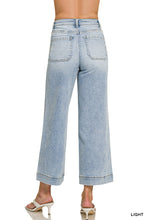 HIGH RISE WIDE LEG PINTUCK DENIM PANTS - LIGHT
