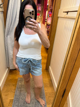 HIDDEN Medium High Rise Tie Waist A Line Shorts