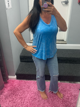 CRINKLE WASHED V-NECK SLEEVELESS TOP - ASSORTED COLORS