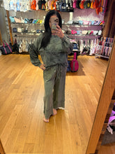 Mineral wash Wide Pants With Raw Hem Frayed Details - Olive