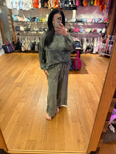 Mineral wash Wide Pants With Raw Hem Frayed Details - Olive