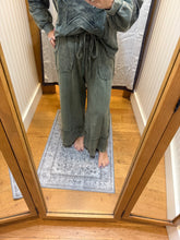 Mineral wash Wide Pants With Raw Hem Frayed Details - Olive