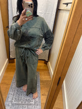 Mineral wash Wide Pants With Raw Hem Frayed Details - Olive