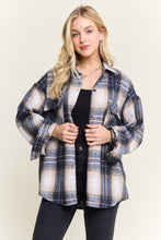 Plaid Button-up Flannel Shirt - Navy/Blue