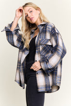 Plaid Button-up Flannel Shirt - Navy/Blue