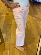 1822 Denim 28" Mid Rise Slim Wide Leg Jean W/ Raw Hem In Pink Blush
