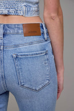 Hidden Medium Wash Clean Frayed Hem Stretch Crop Flare