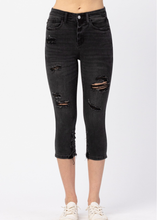 JUDY BLUE HI-WAIST SKINNY CAPRI - BLACK