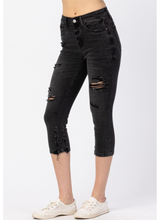 JUDY BLUE HI-WAIST SKINNY CAPRI - BLACK