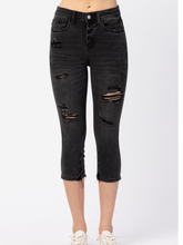 JUDY BLUE HI-WAIST SKINNY CAPRI - BLACK
