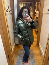 Short Quilted Down Jacket with Metallic Ribbed Hood - Black or Green