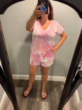 TIE-DYE PRINT TOP WITH A V NECKLINE, SHORT SLEEVES, AND VENTED HEM - Mint/Blue or Pink.