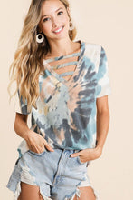 TIE DYE PRINT KNIT  V-NECK TOP WITH STRAPPED FRONT NECK DETAIL