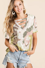 TIE DYE PRINT KNIT  V-NECK TOP WITH STRAPPED FRONT NECK DETAIL