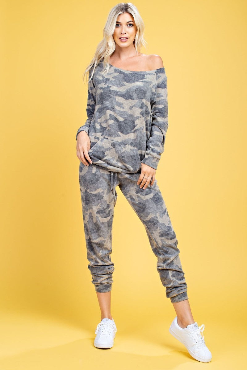 CAMO PRINT DRAWSTRING BRUSH PANTS - OLIVE