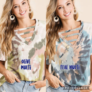 TIE DYE PRINT KNIT  V-NECK TOP WITH STRAPPED FRONT NECK DETAIL