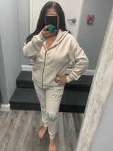 VINTAGE HAVANA COCONUT WHITE W/ PATCHES ZIP UP HOODIE