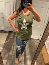 Sleeveless Distressed Crack Star Graphic Tank Top