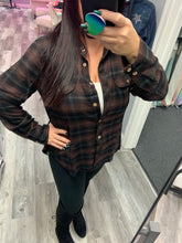 PLAID FLANNEL BUTTON UP - BLACK/BROWN
